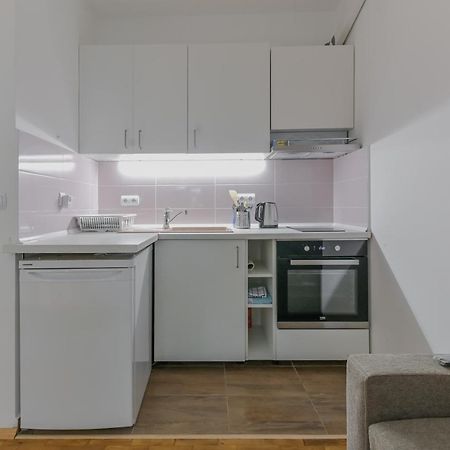 Bright Apartment In The Heart Of The City By Flat Mаnager 소피아 외부 사진