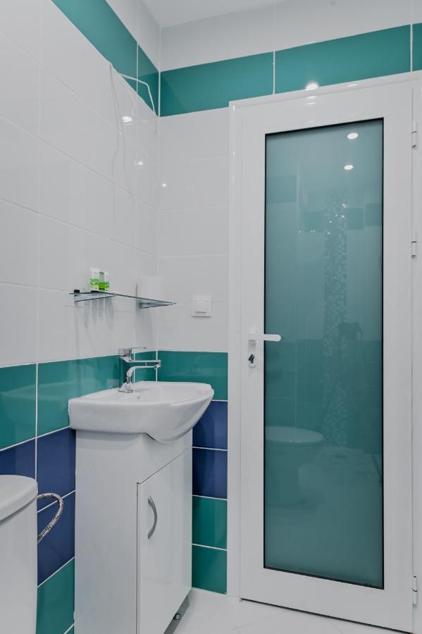 Bright Apartment In The Heart Of The City By Flat Mаnager 소피아 외부 사진